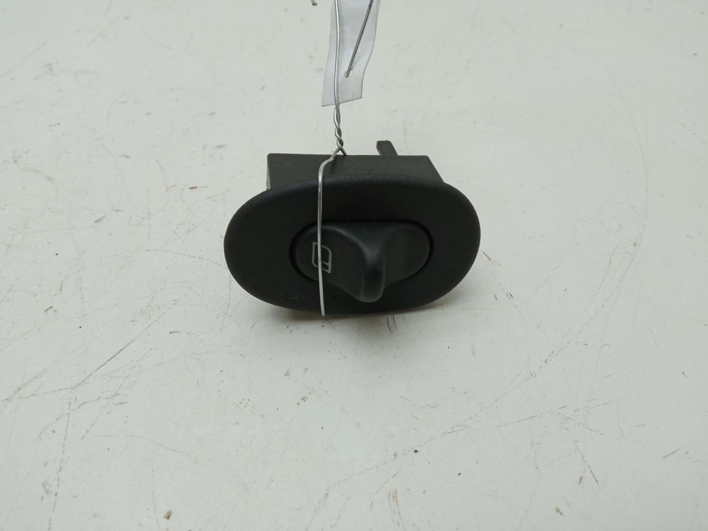 Кнопка стеклоподъемника