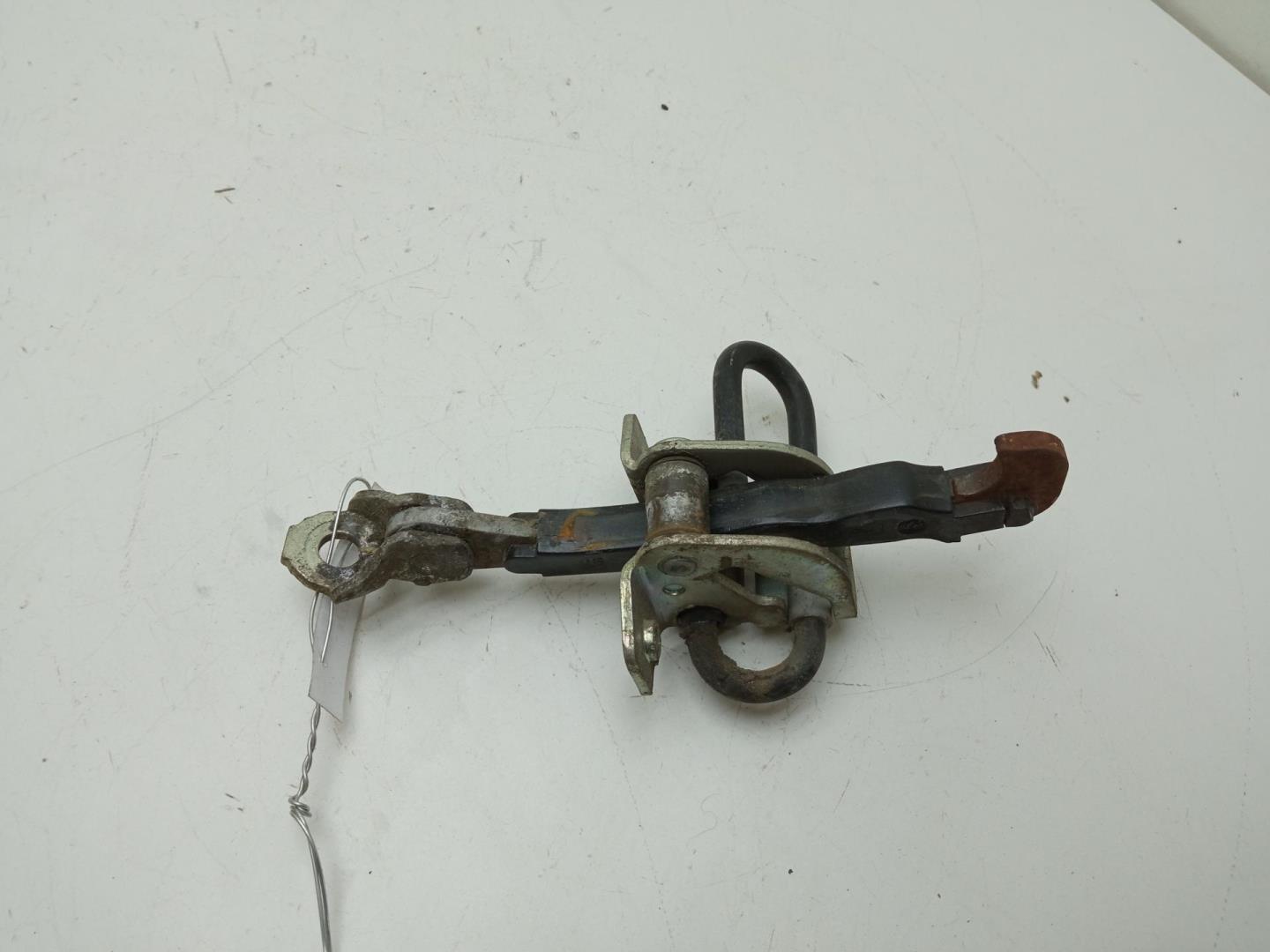 Ограничитель двери