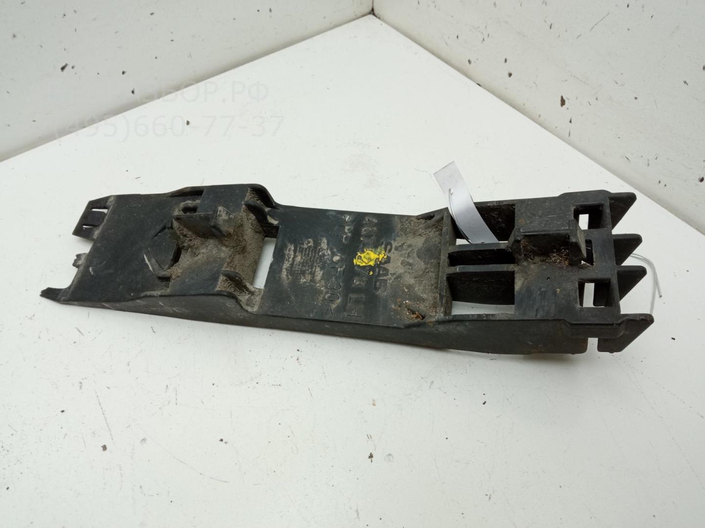 Кронштейн заднего бампера левый