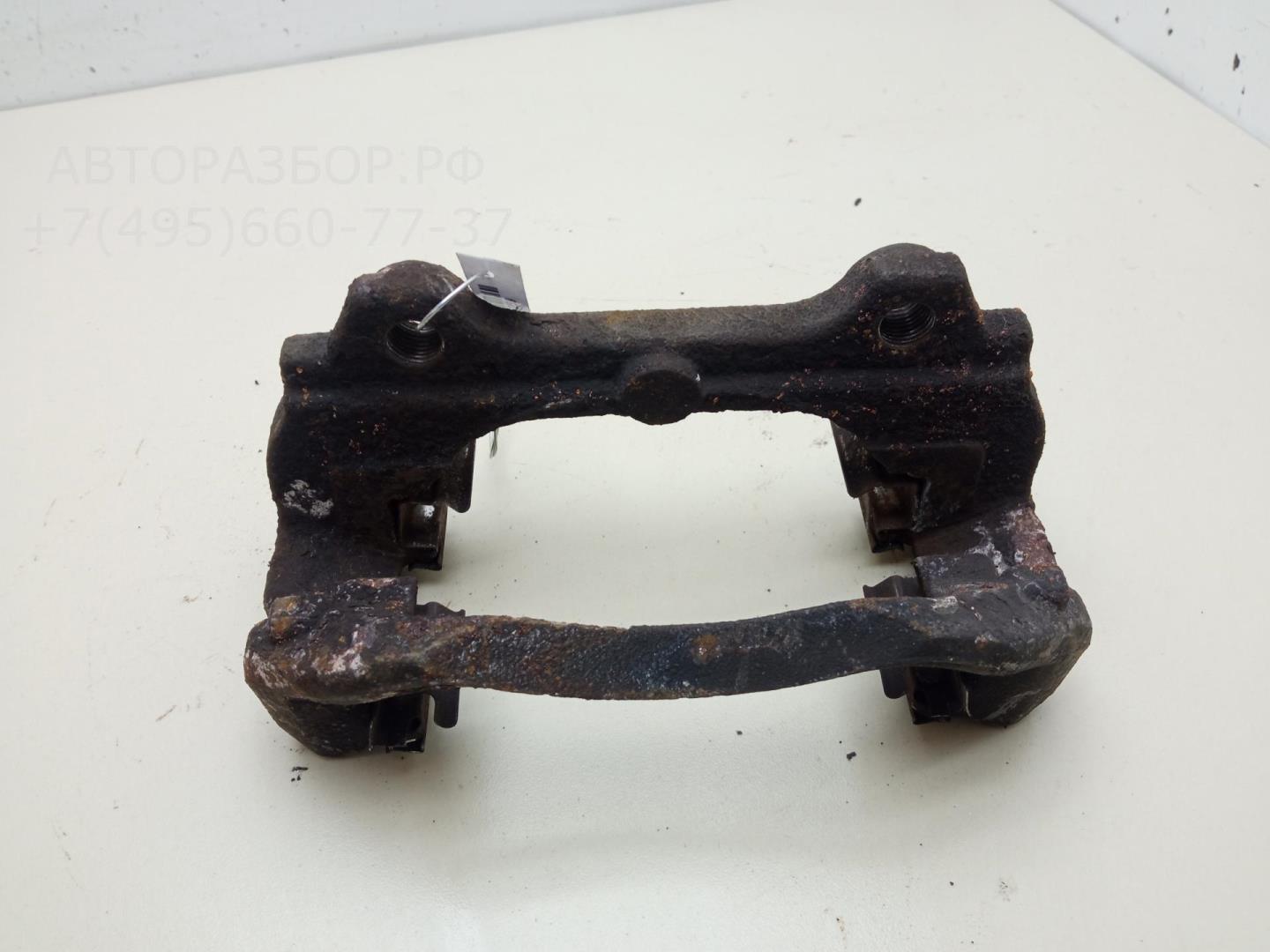 Скоба суппорта переднего