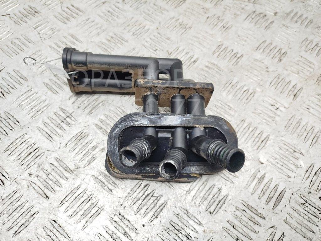 Патрубок отопителя