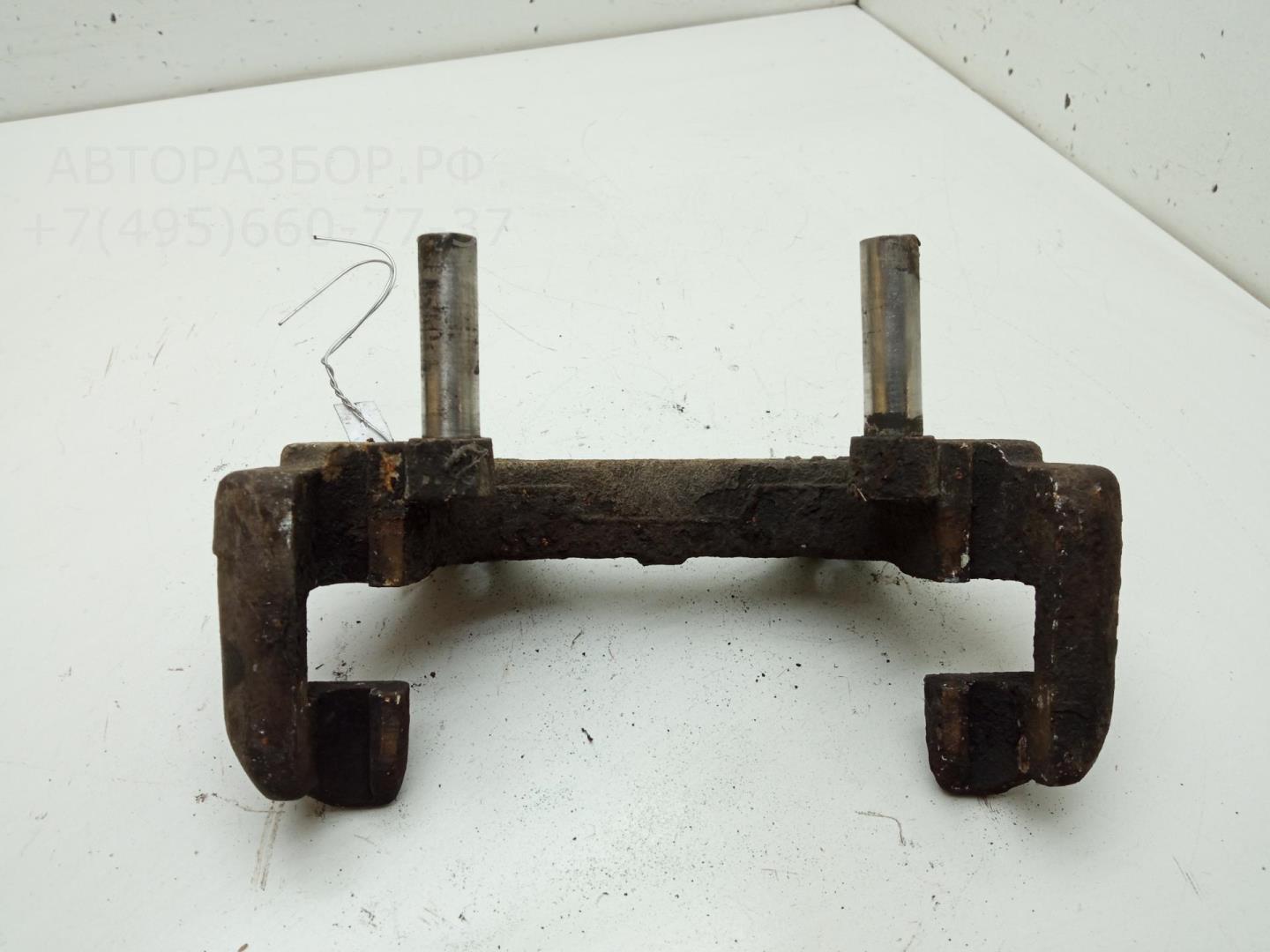 Скоба суппорта переднего