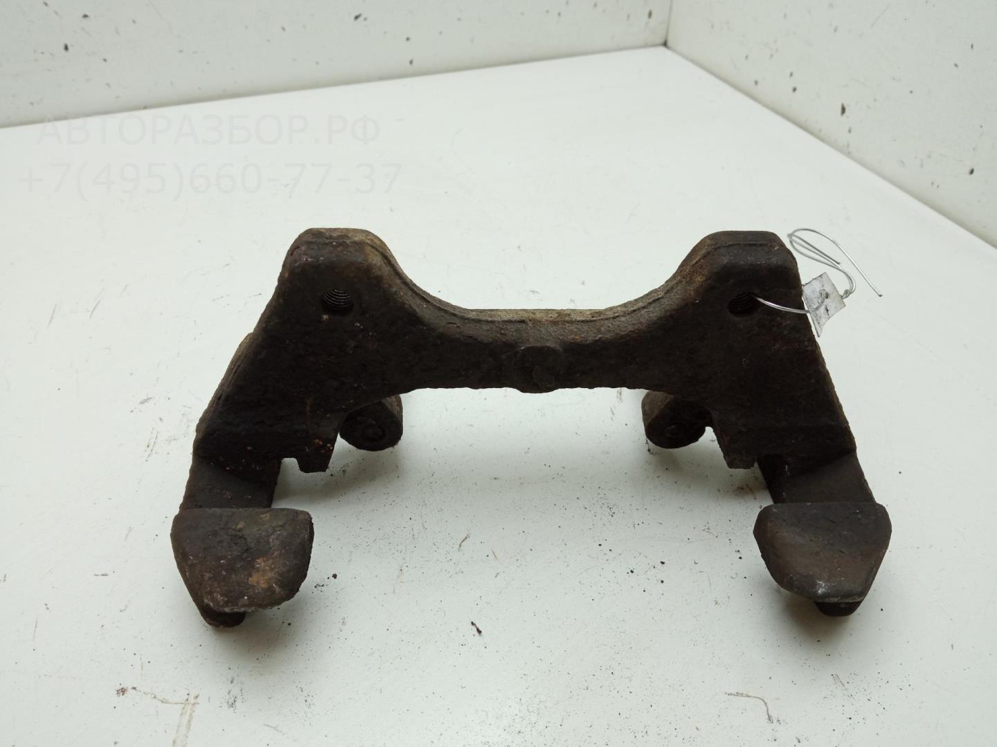 Скоба суппорта переднего
