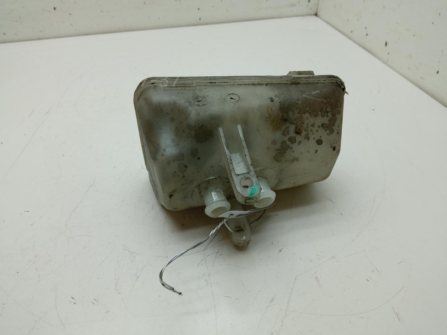 Бачок главного тормозного цилиндра