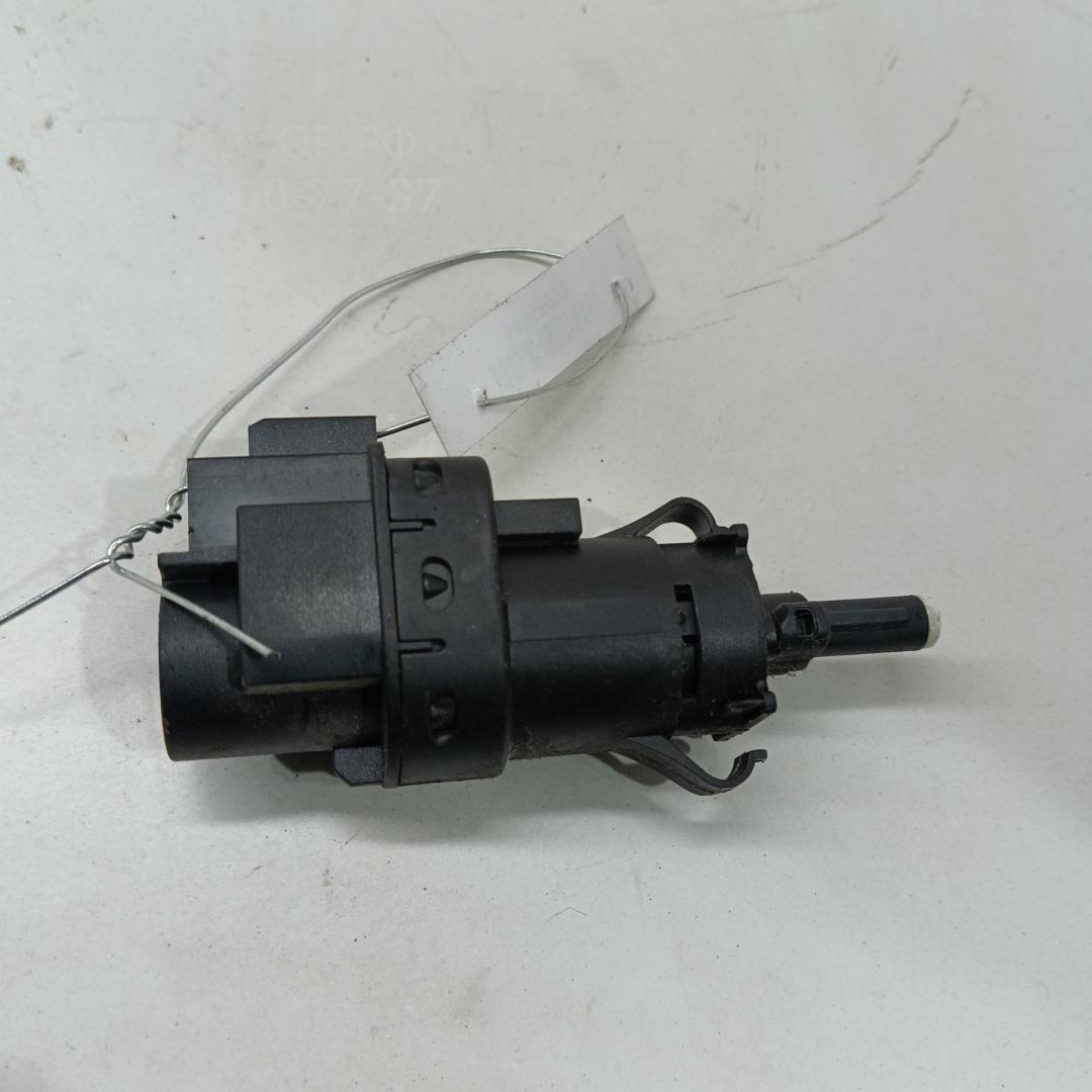 Датчик включения стопсигнала