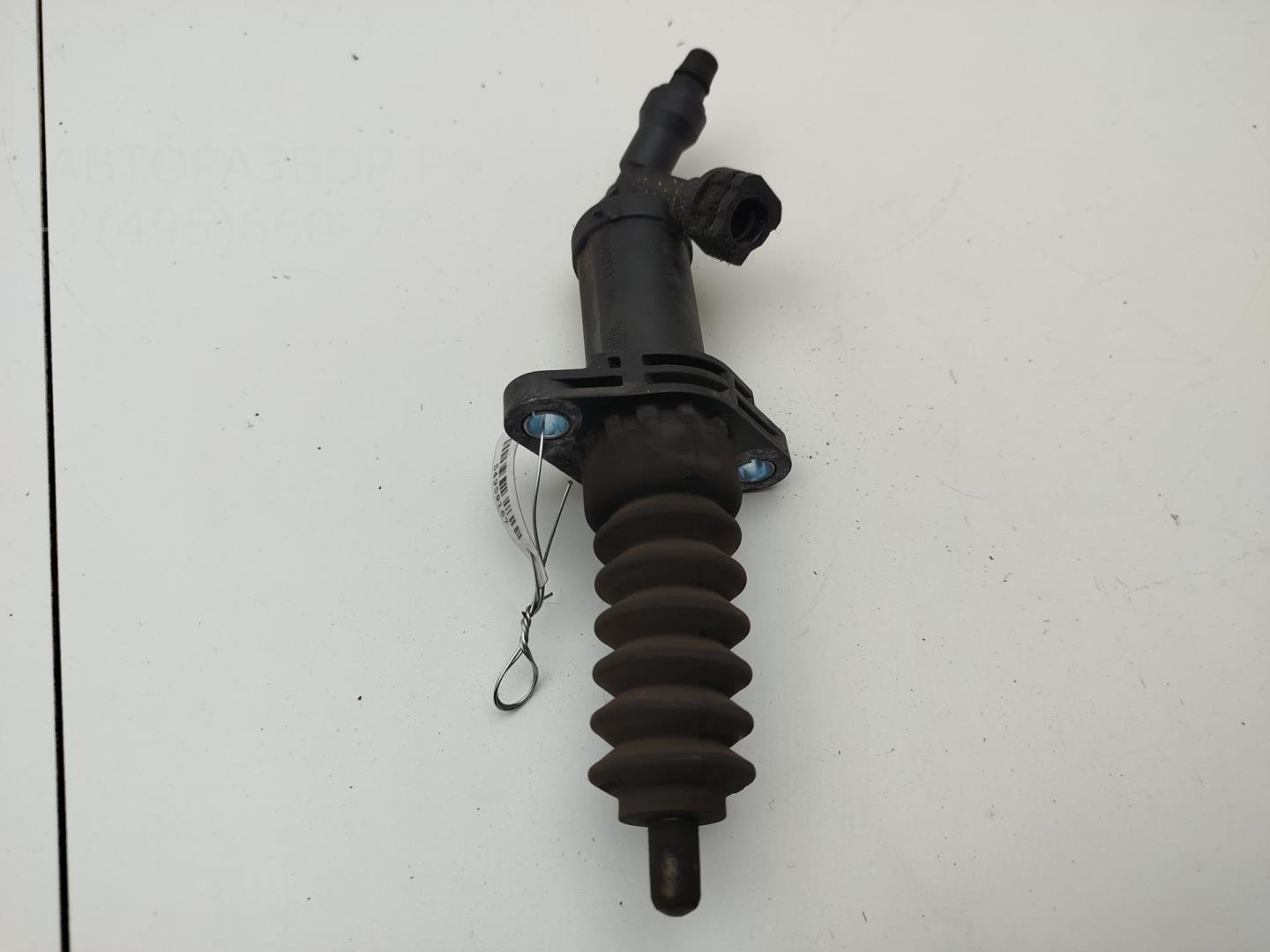 Цилиндр сцепления рабочий