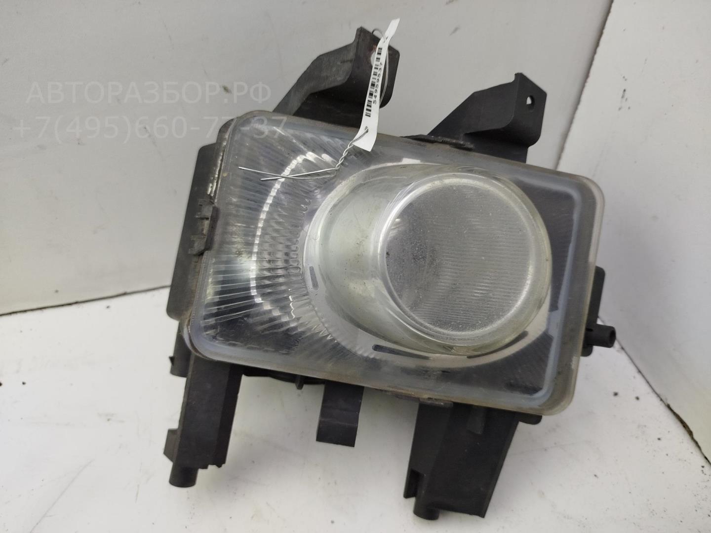 Фара противотуманная правая