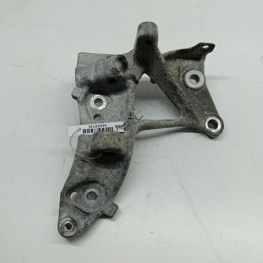 Кронштейн генератора