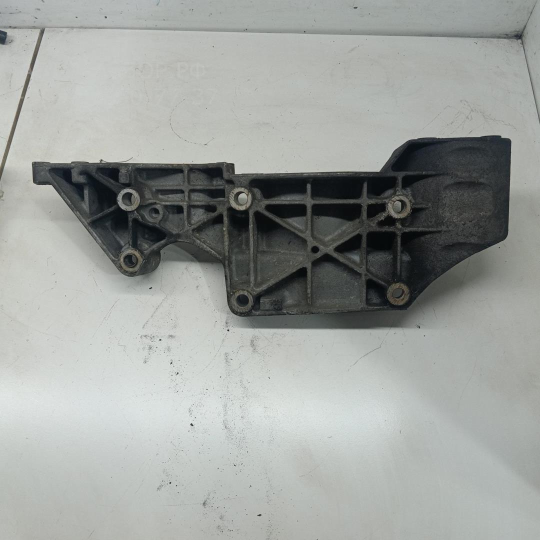 Кронштейн ГУР