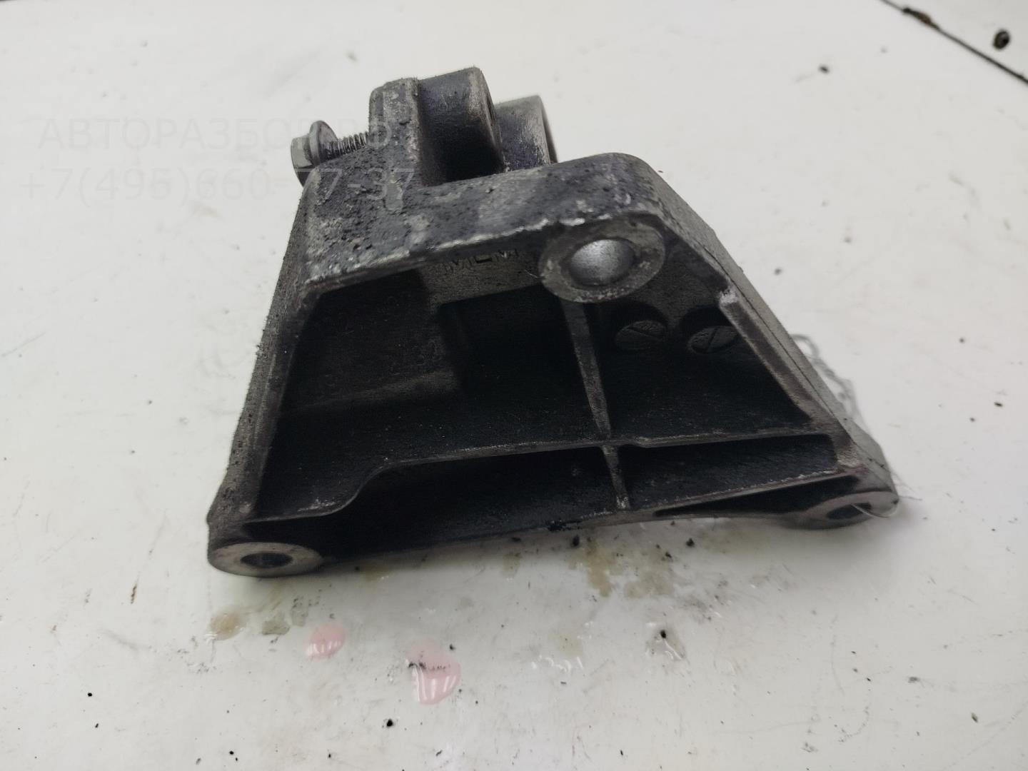 Кронштейн (сопут. товар)