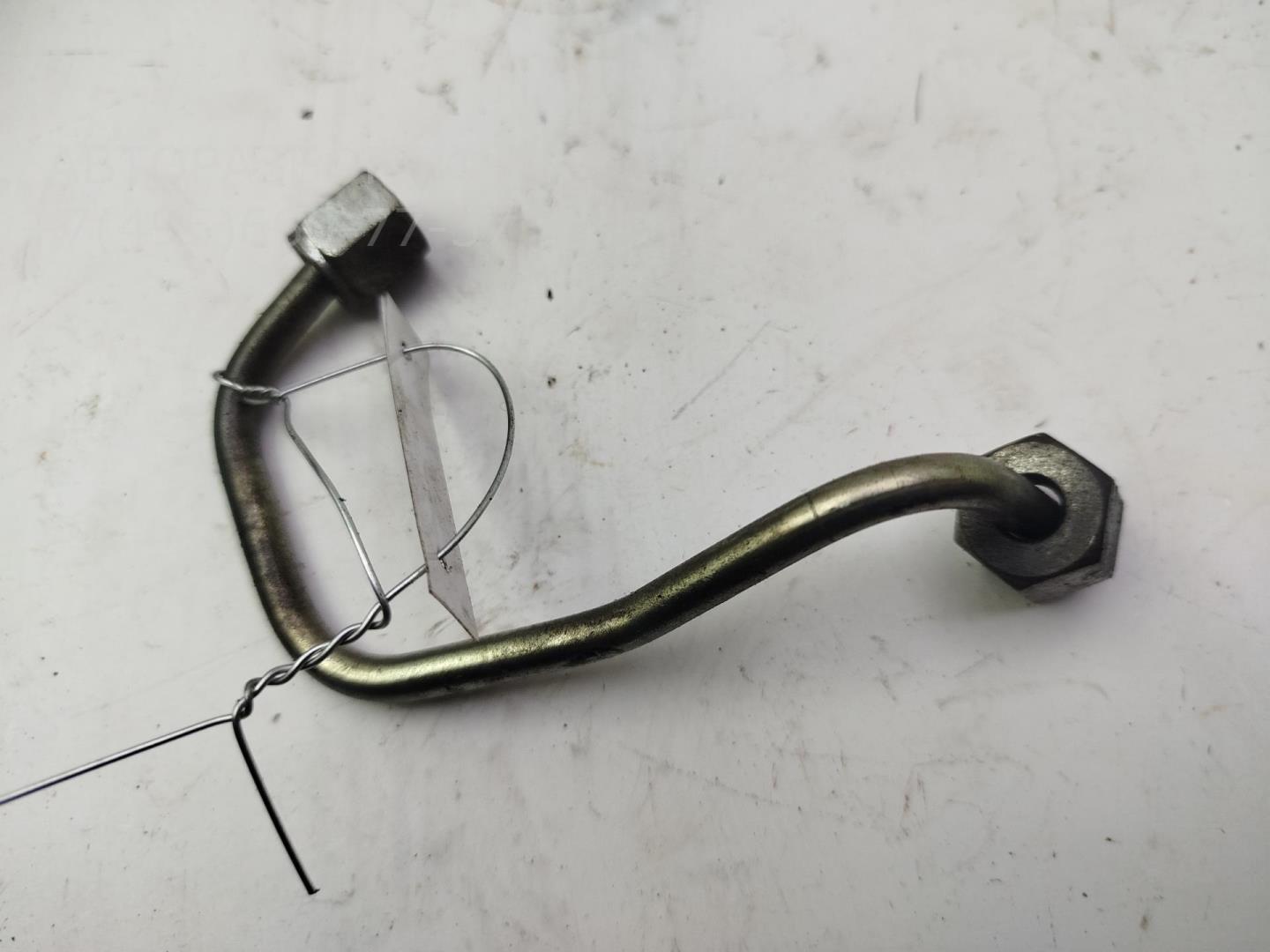 Трубка топливная