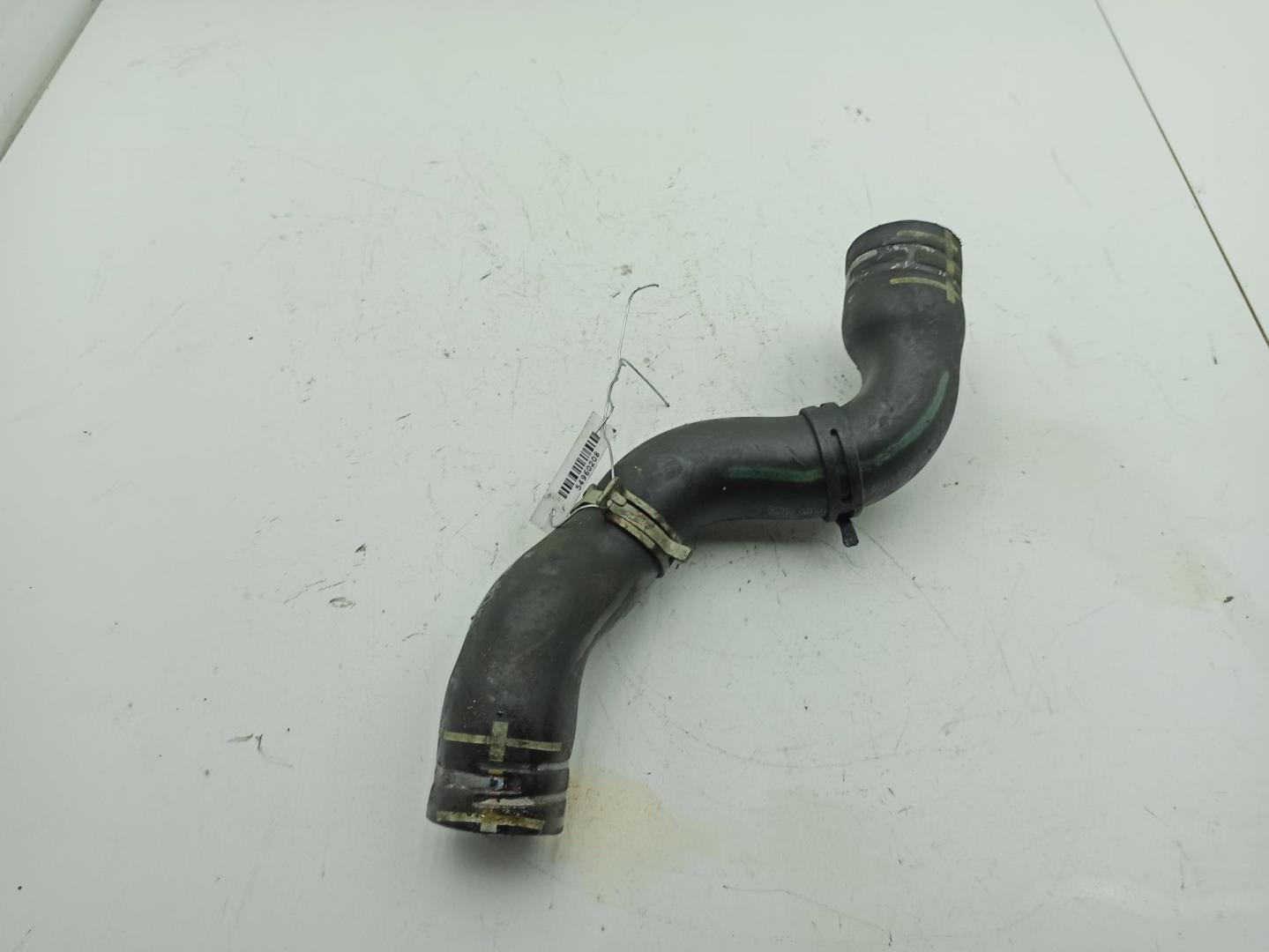 Патрубок радиатора