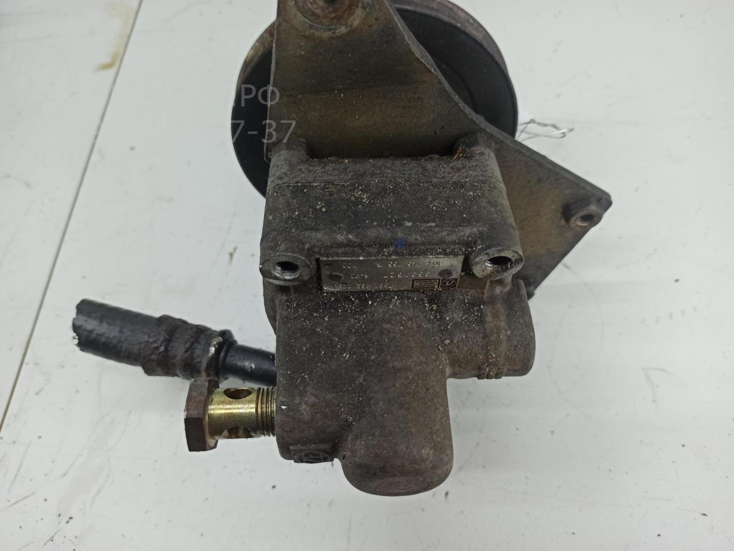 Насос ГУР (гидроусилитель руля)