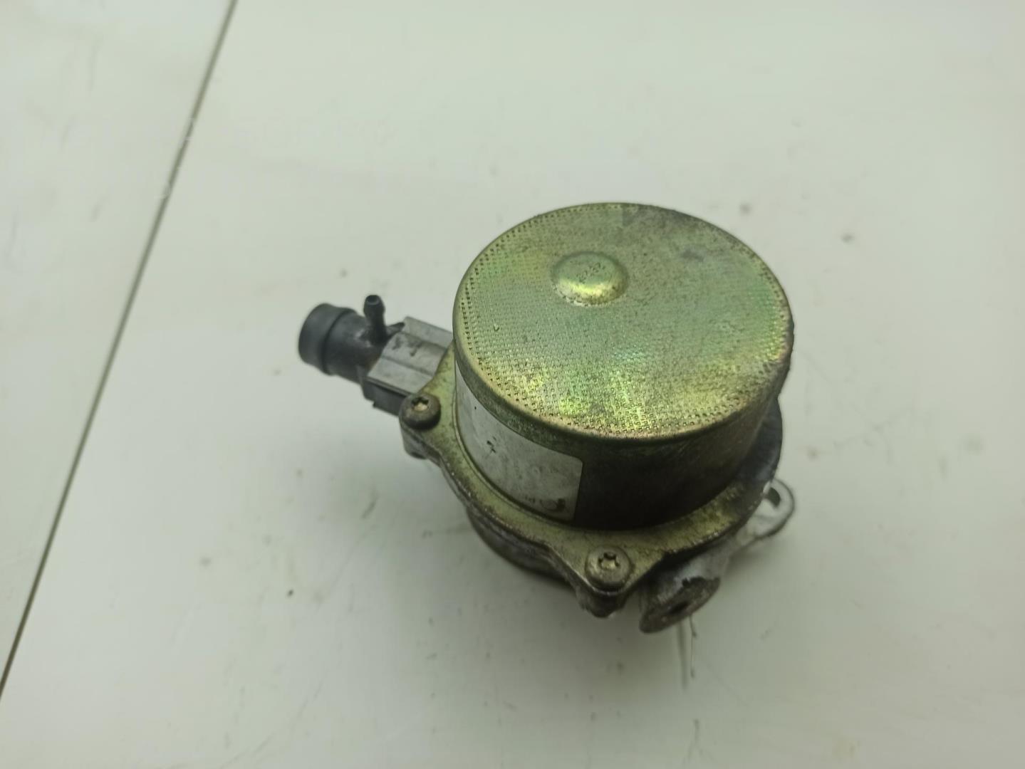 Насос вакуумный