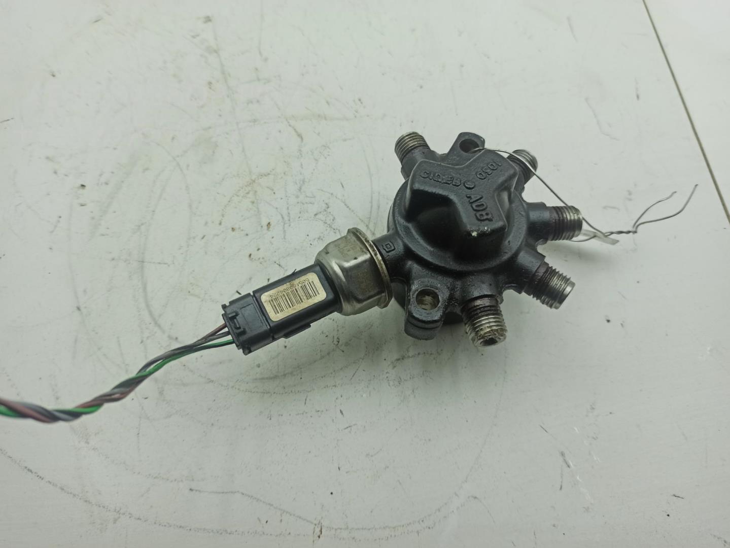 Рейка топливная (рампа)