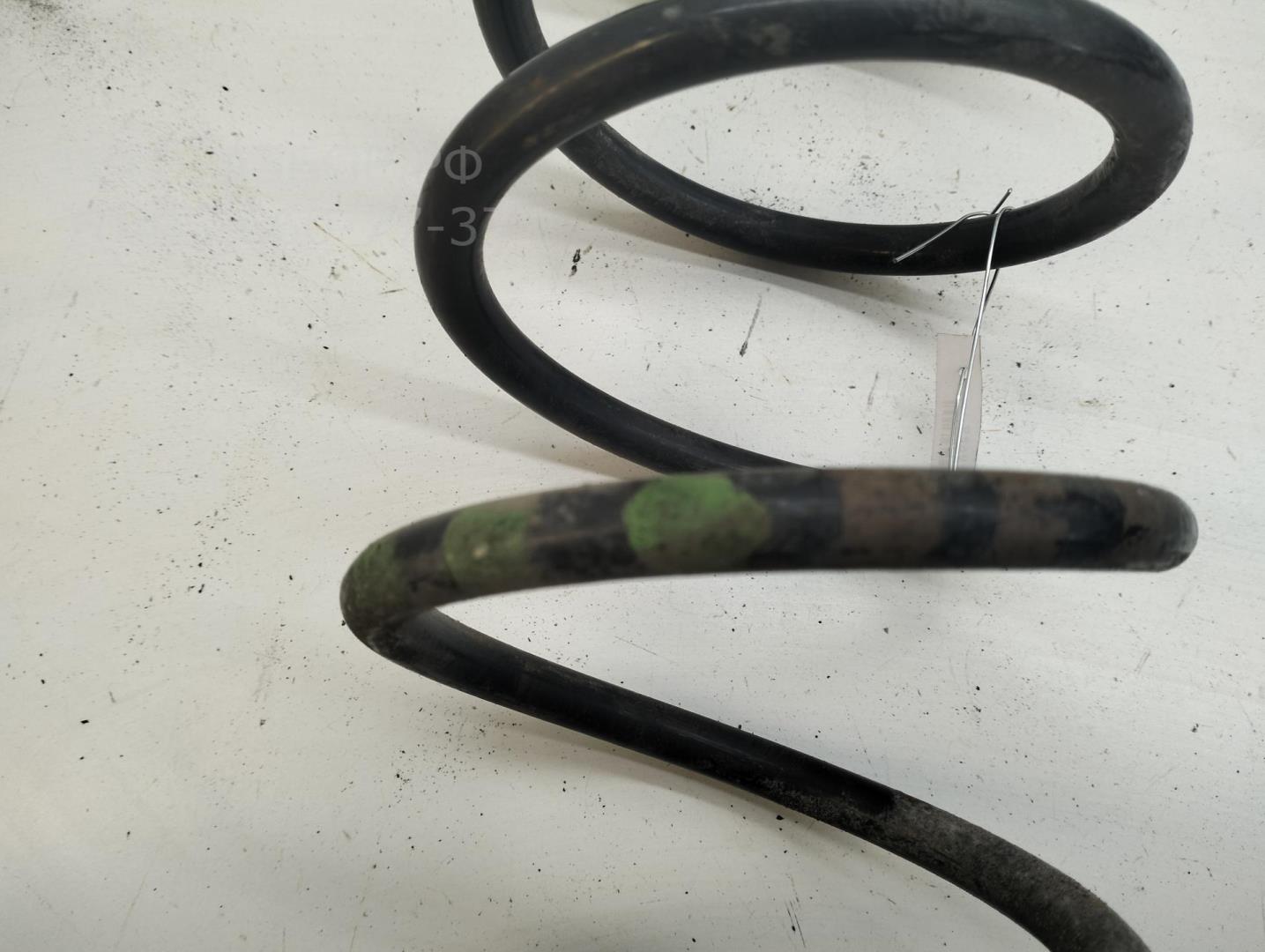 Пружина передняя