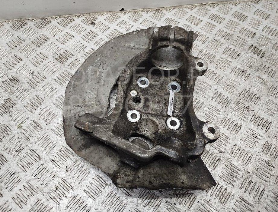 Кулак поворотный передний правый