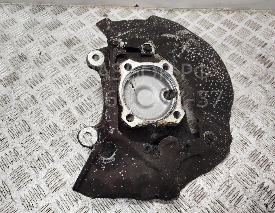 Кулак поворотный передний правый