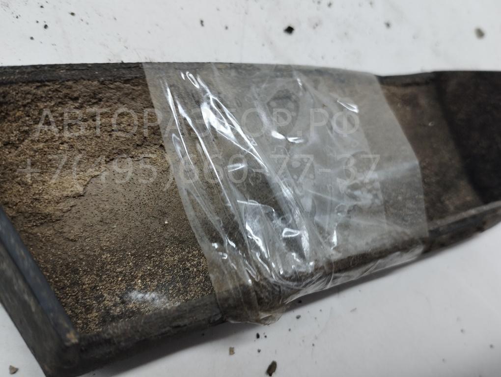 Накладка переднего крыла правого