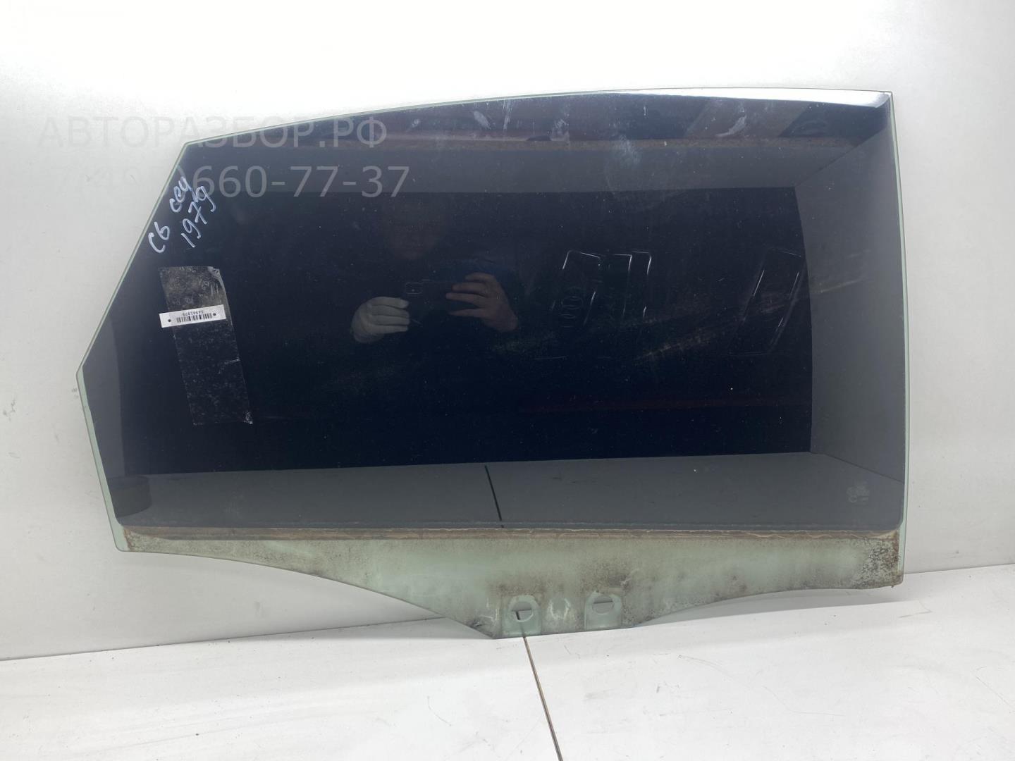 Стекло двери задней правой