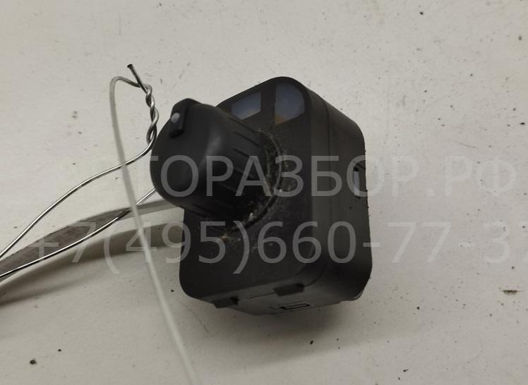 Кнопка регулировки зеркала