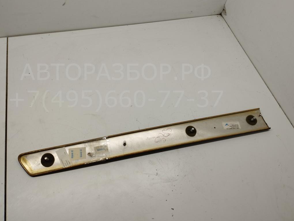 Накладка двери задней правой