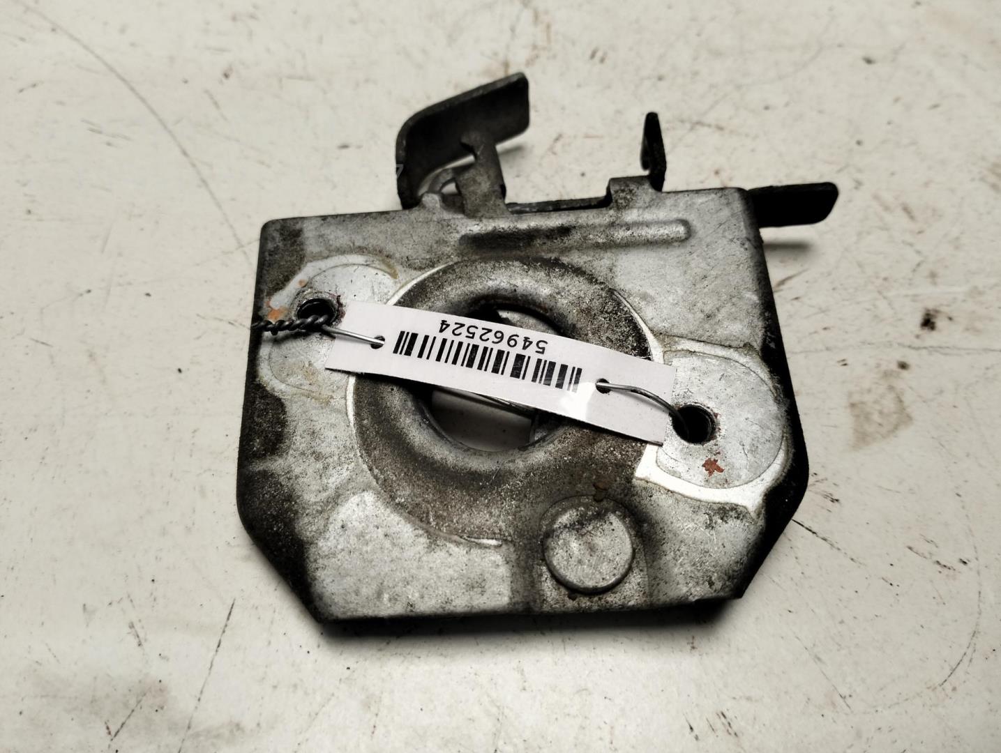 Замок капота