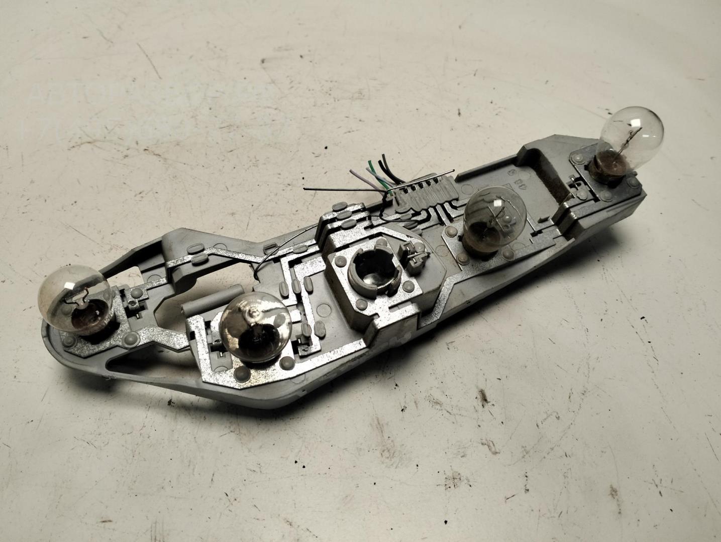 Плата заднего фонаря левого