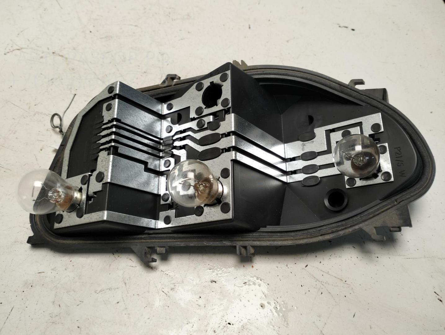 Плата заднего фонаря левого