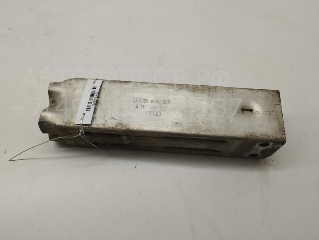 Кронштейн переднего бампера