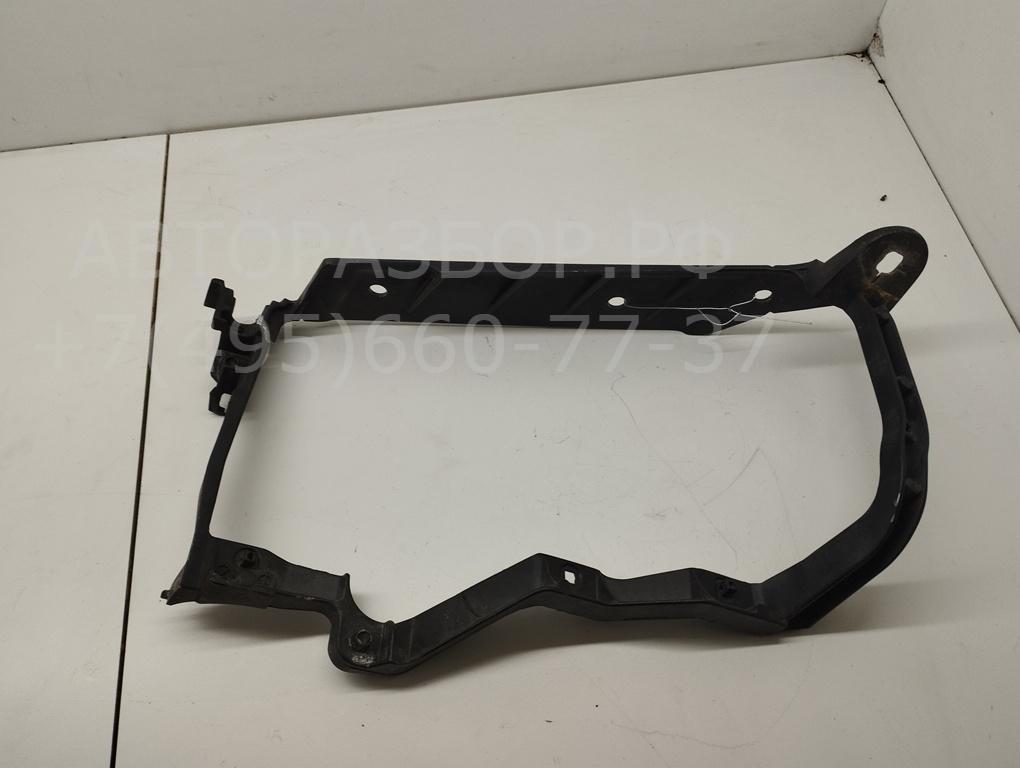 Кронштейн фар правый