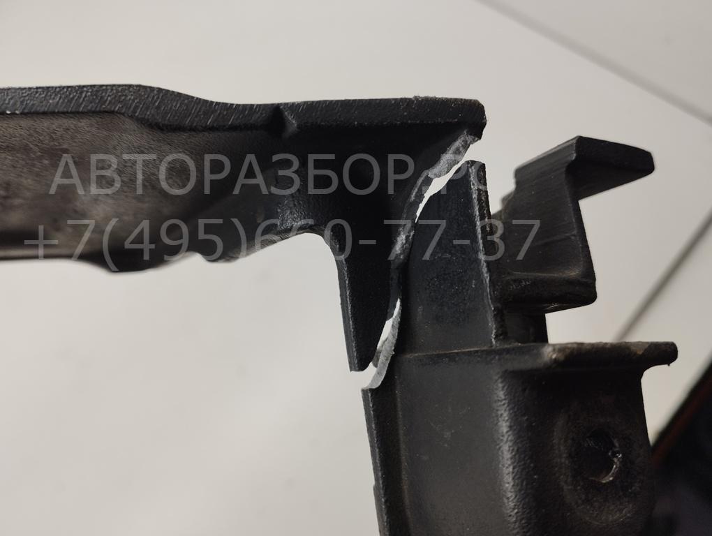Кронштейн фар правый