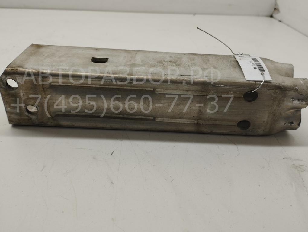 Кронштейн переднего бампера