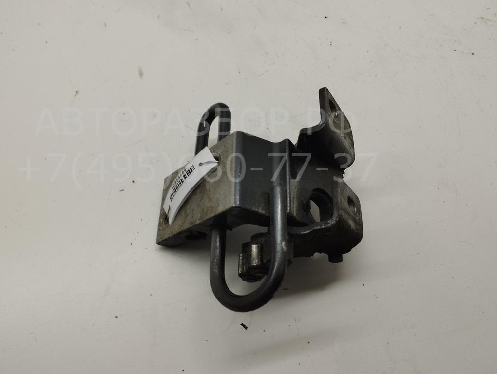 Петля двери