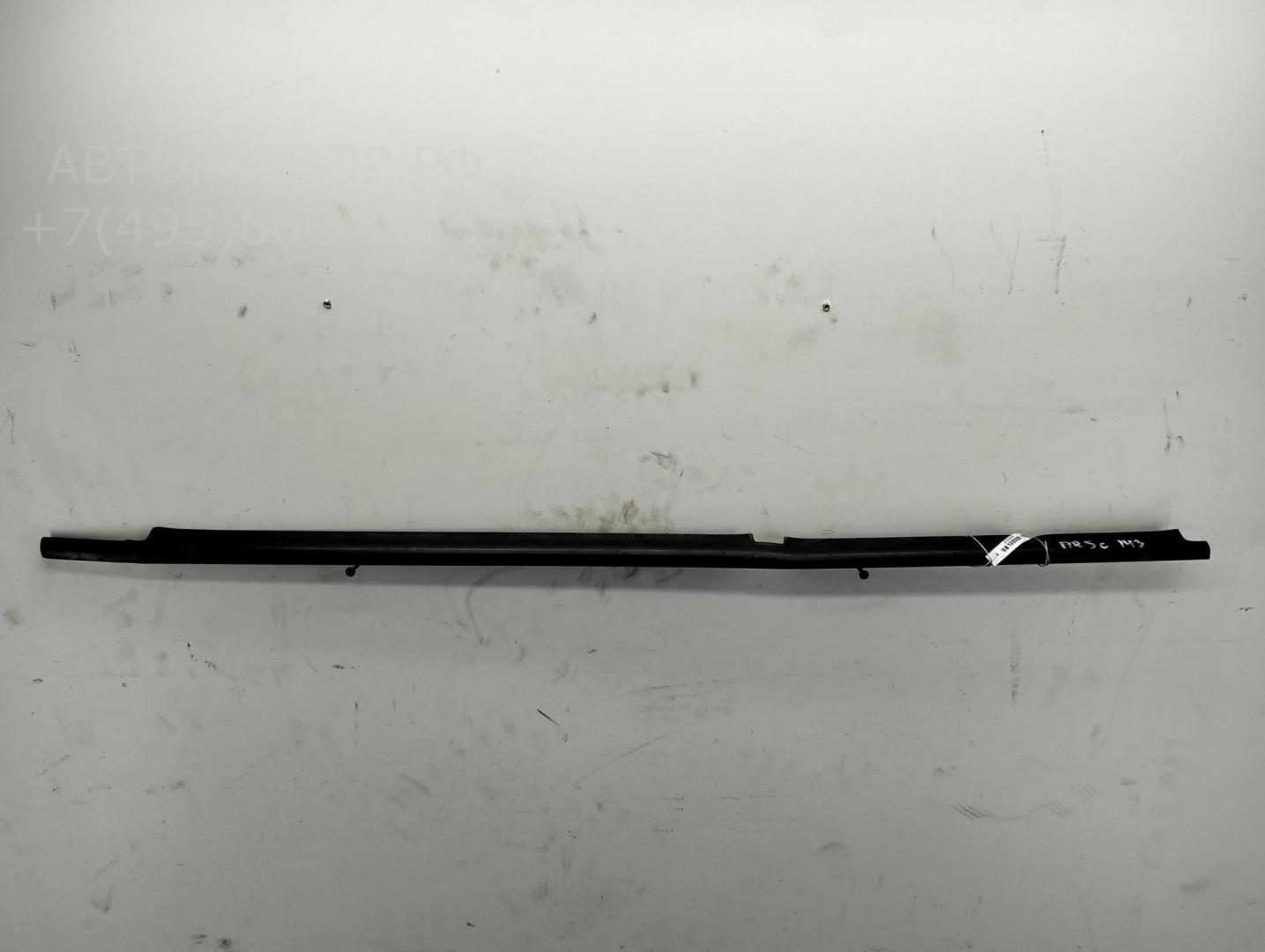 Накладка стекла переднего правого