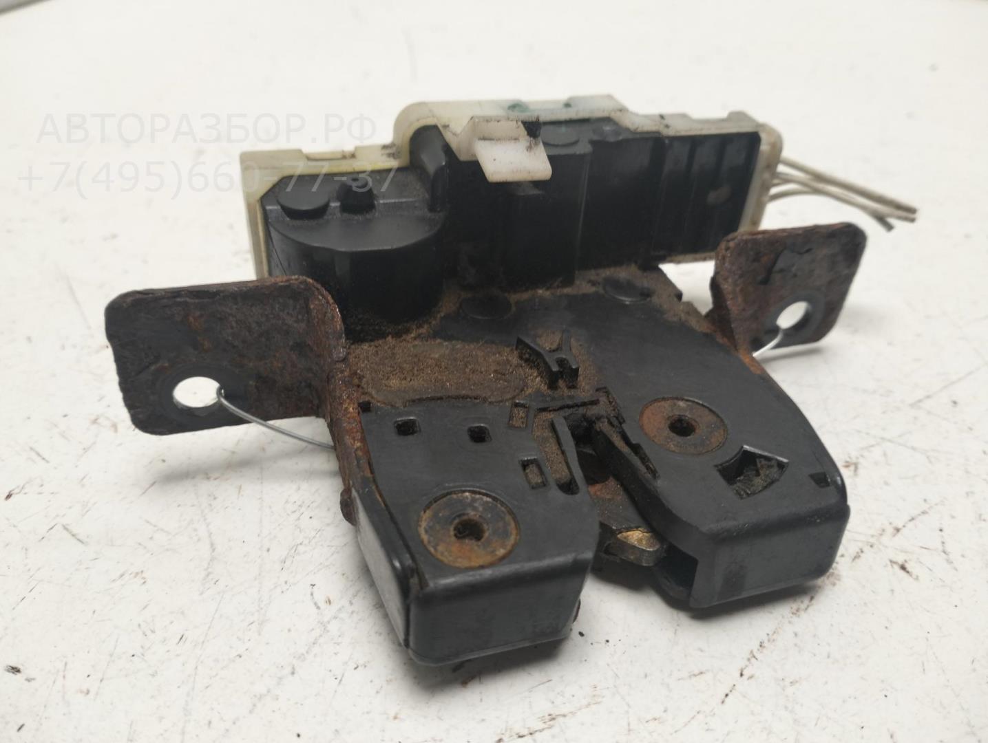 Замок багажника