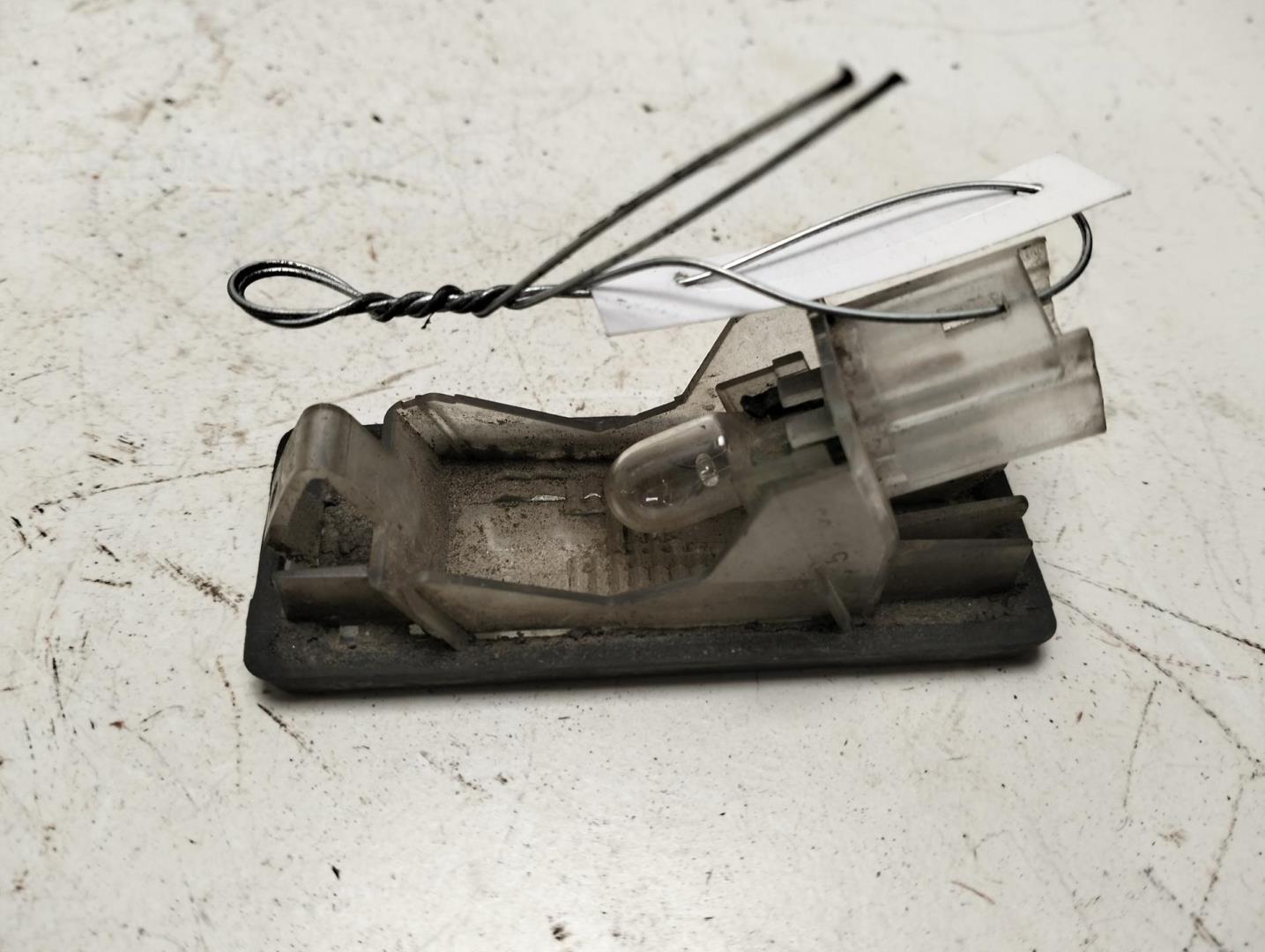 Фонарь подсветки номера