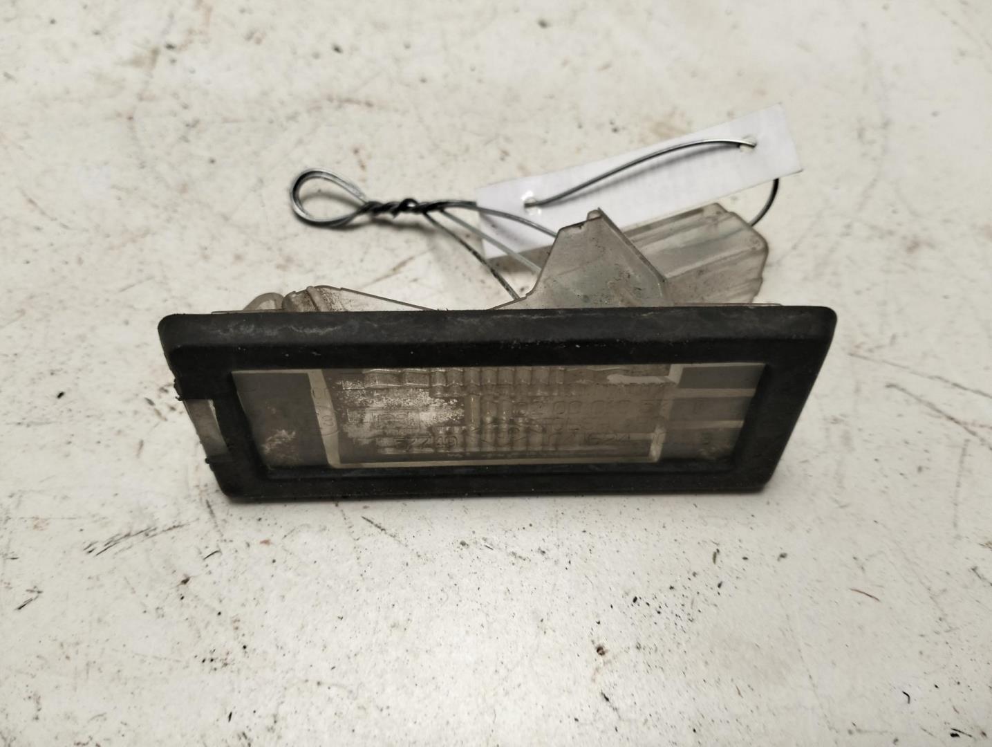 Фонарь подсветки номера