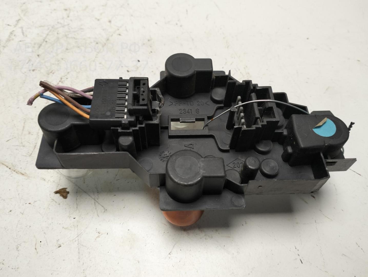 Плата заднего фонаря левого