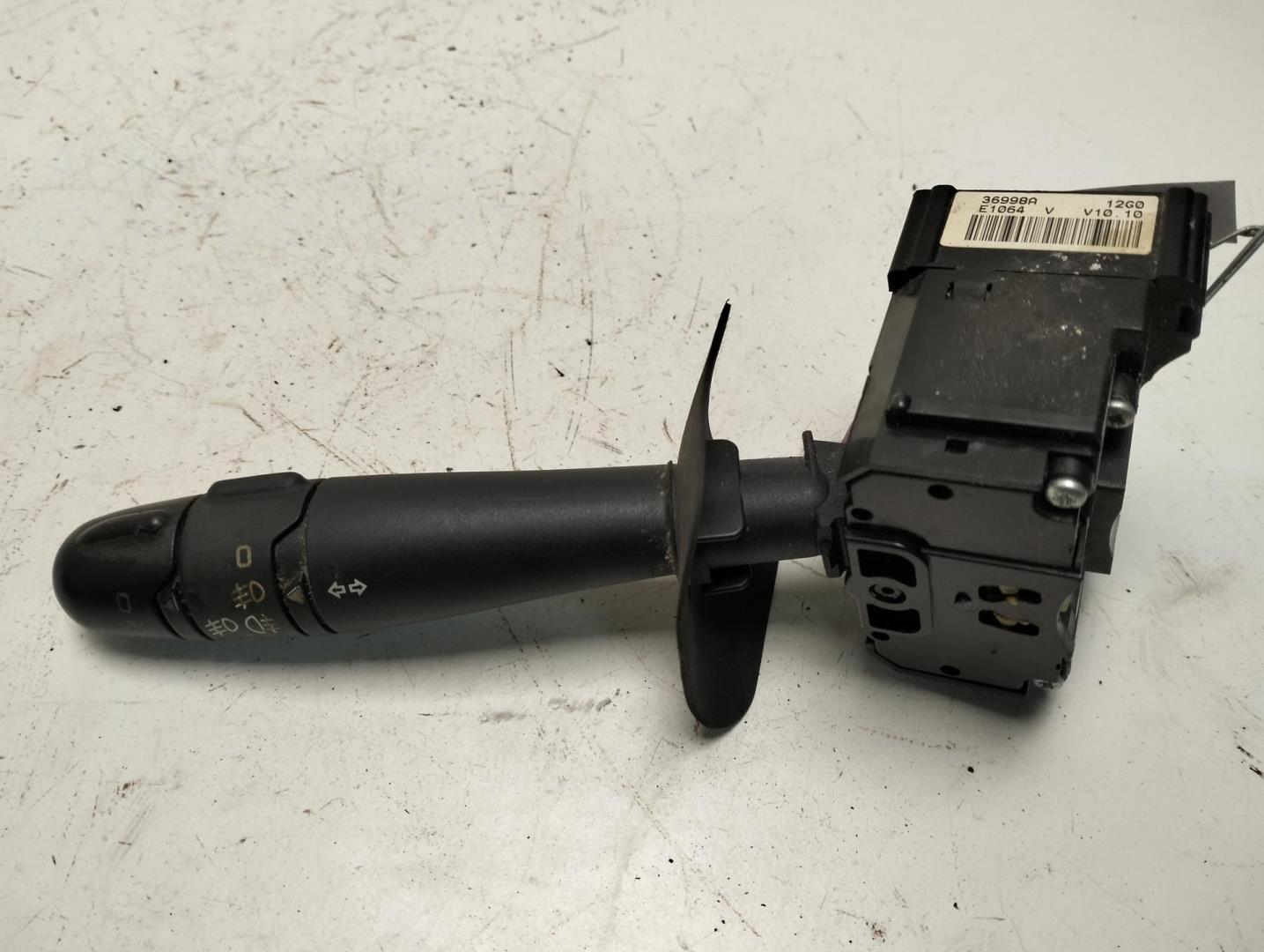 Переключатель поворотов подрулевой