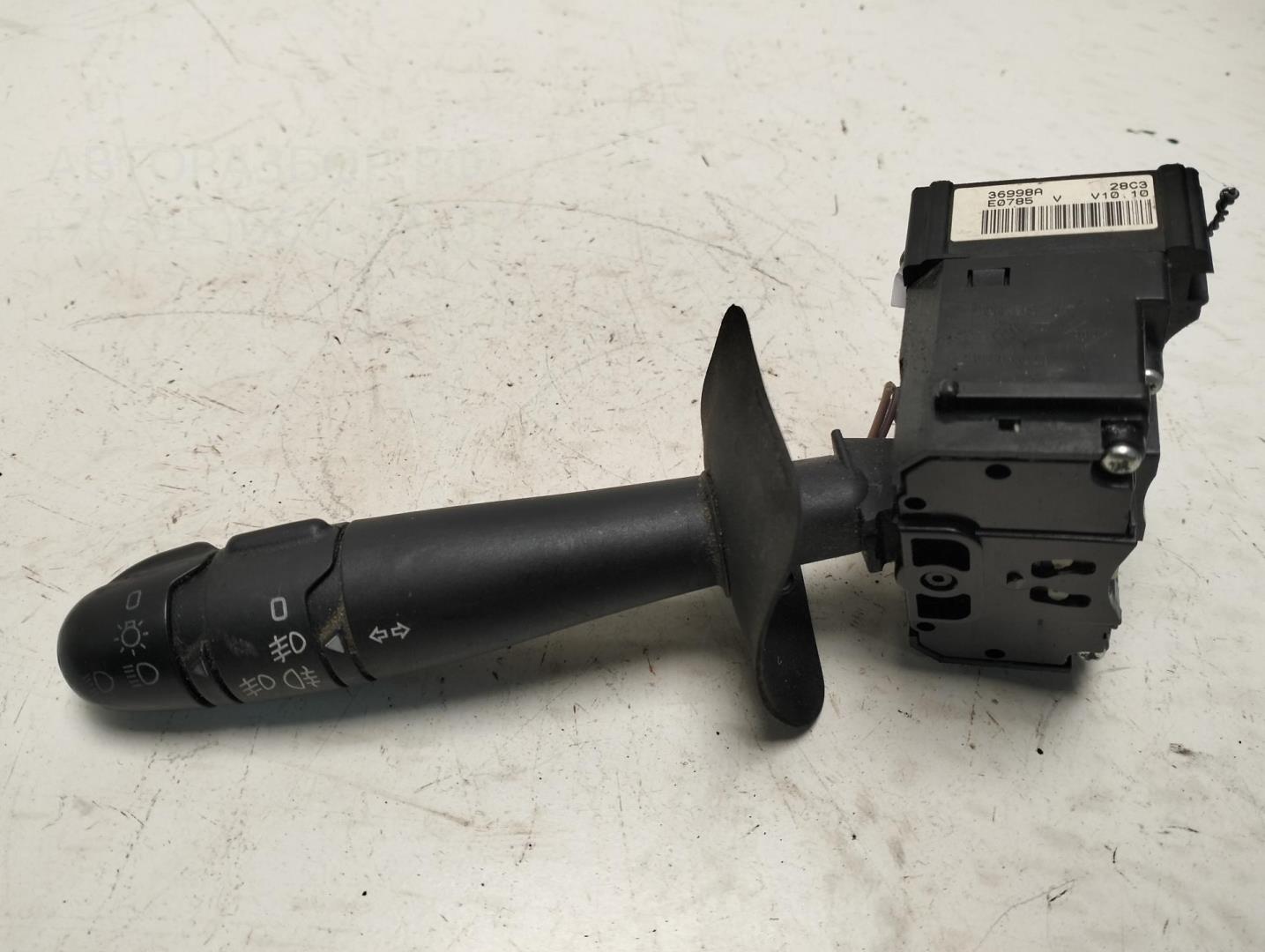 Переключатель поворотов подрулевой