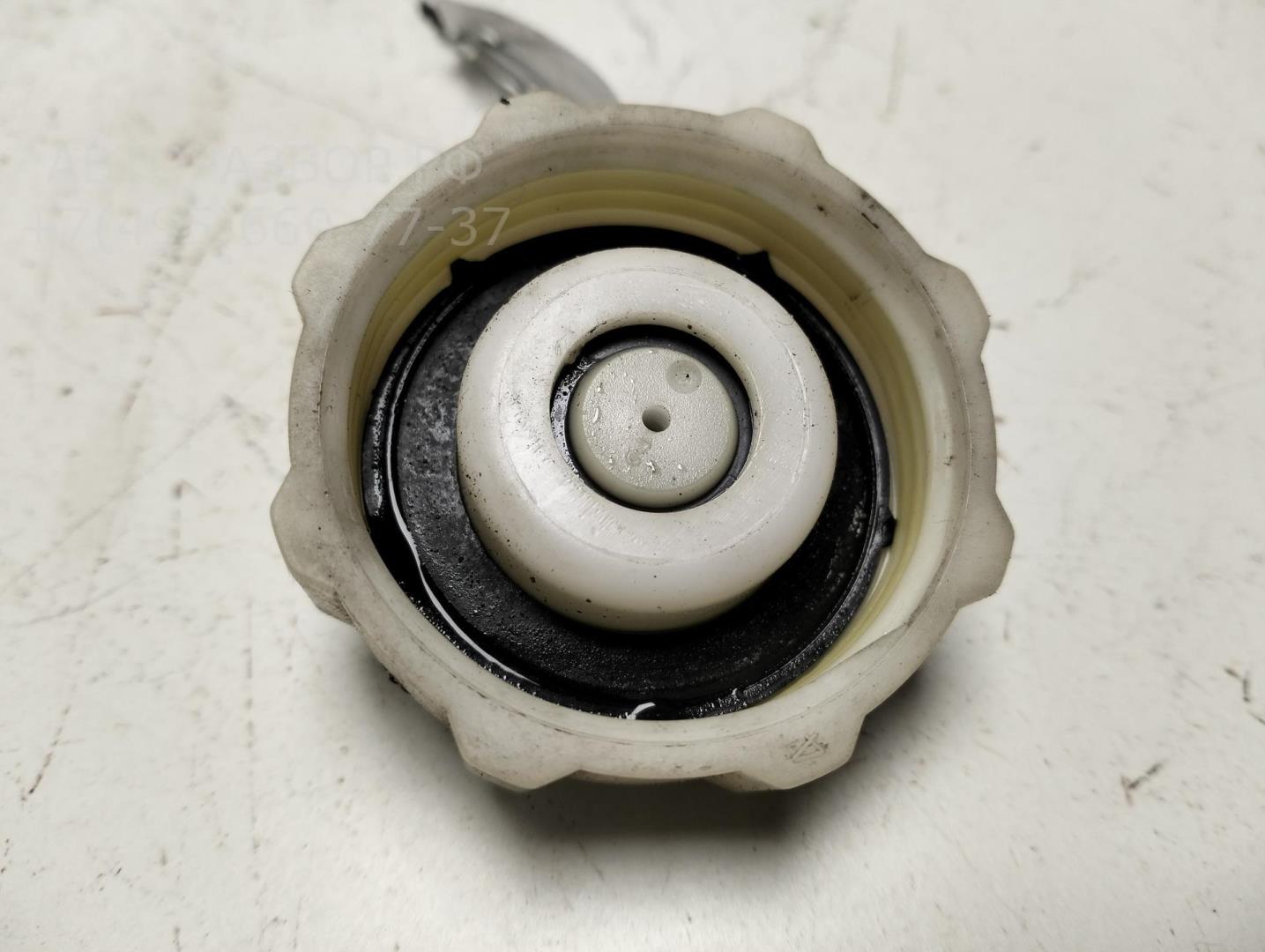 Крышка расширительного бачка