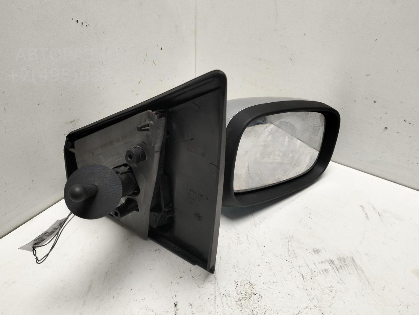 Зеркало правое электрическое