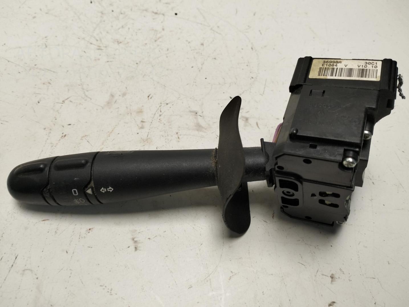 Переключатель поворотов подрулевой