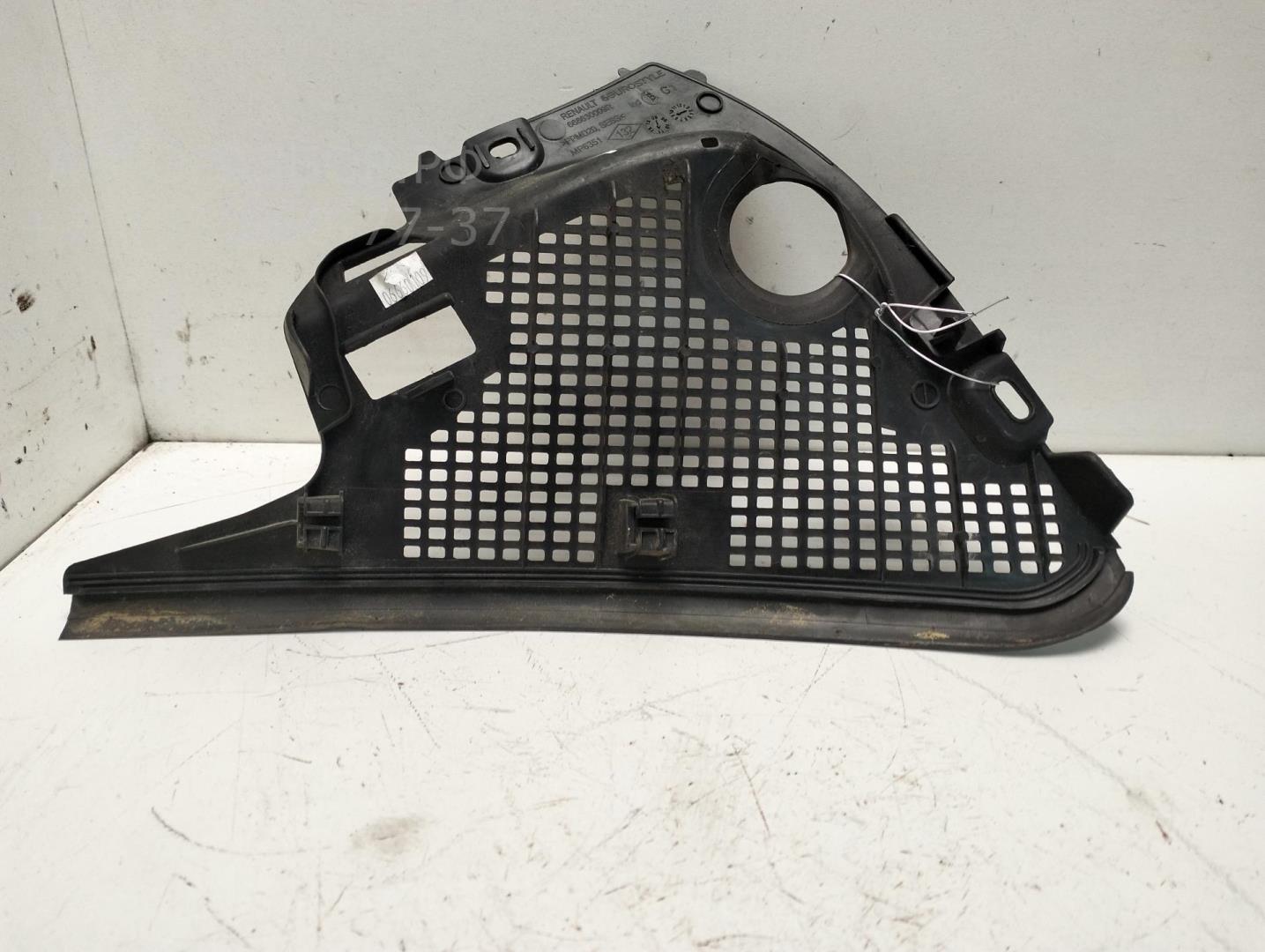 Решетка стеклоочистителей (Жабо)