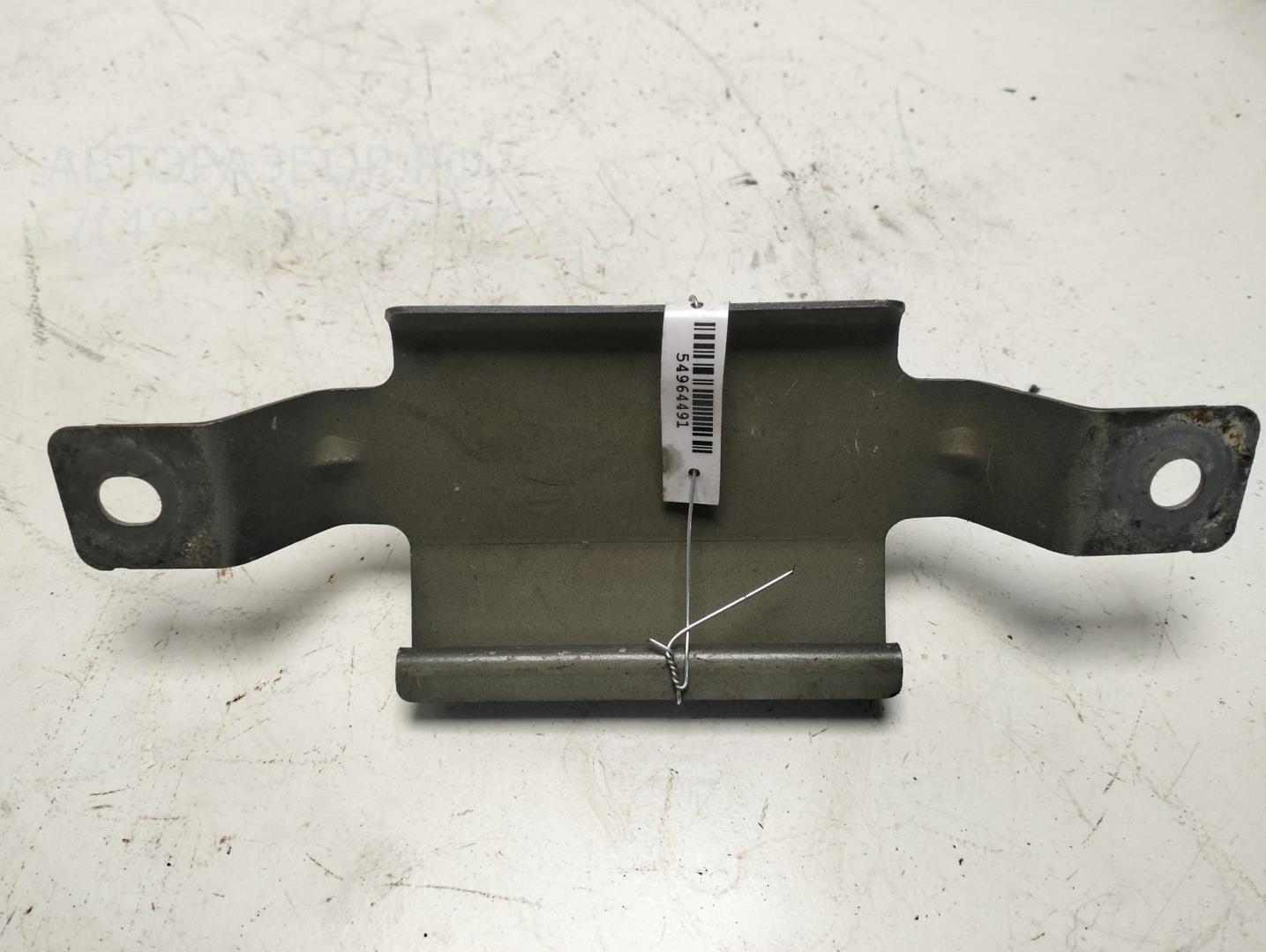 Замок капота