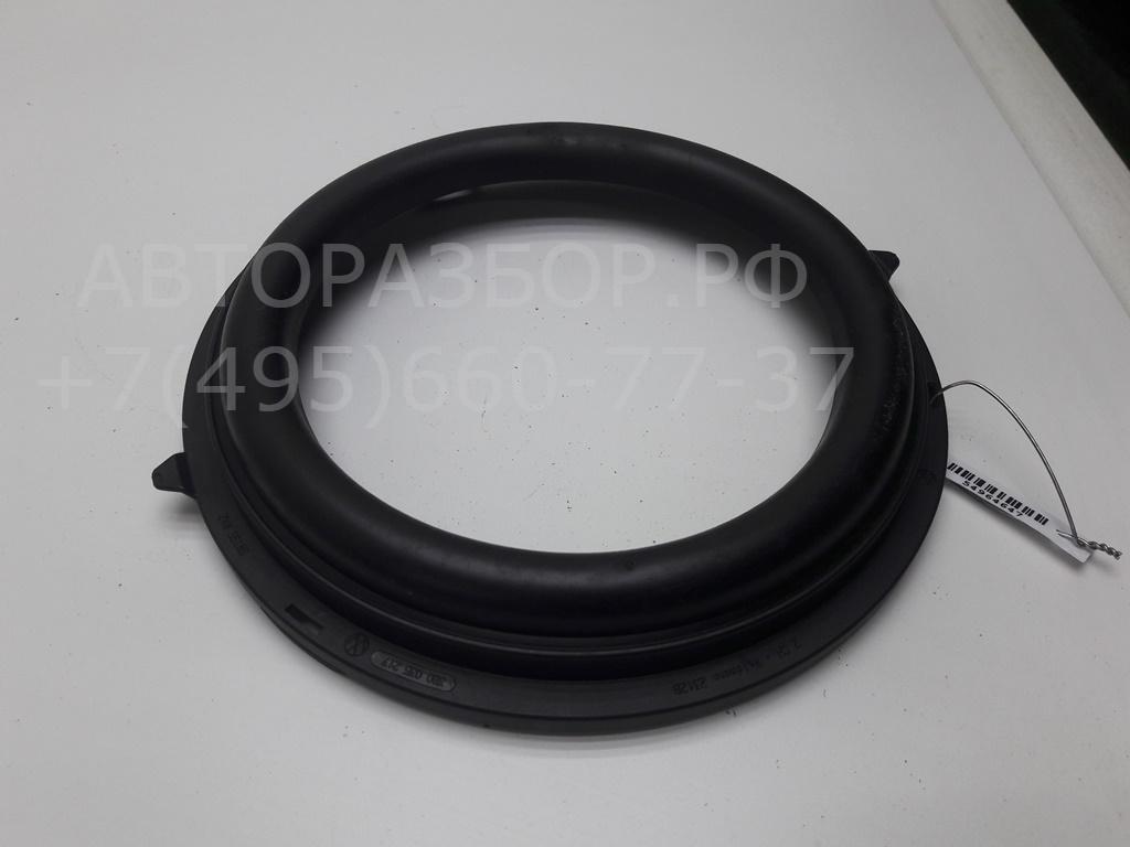 Накладка двери передней правой