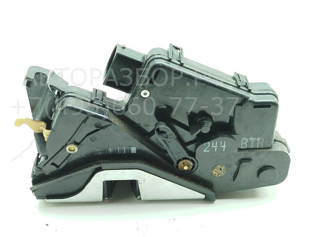 Замок двери передней правой