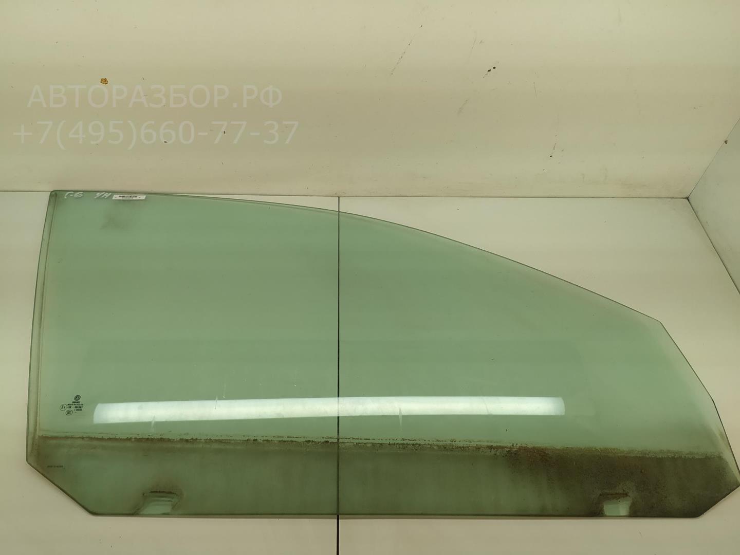 Стекло двери передней правой
