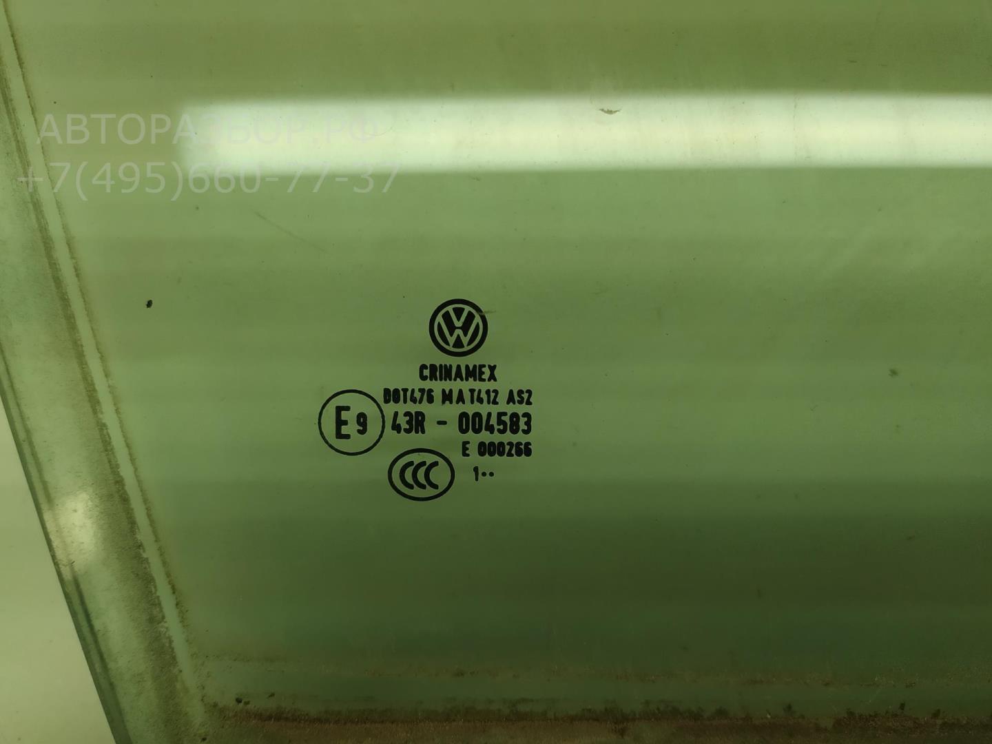 Стекло двери передней правой